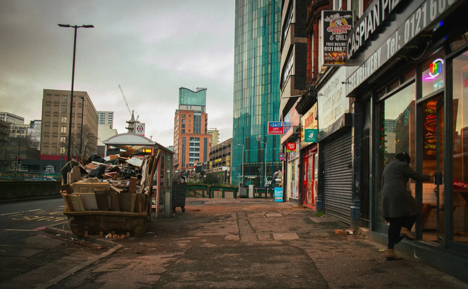 What to consider when choosing skip hire in Watford?